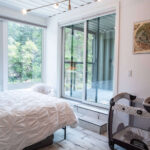 Chelan Container House bedroom glass
