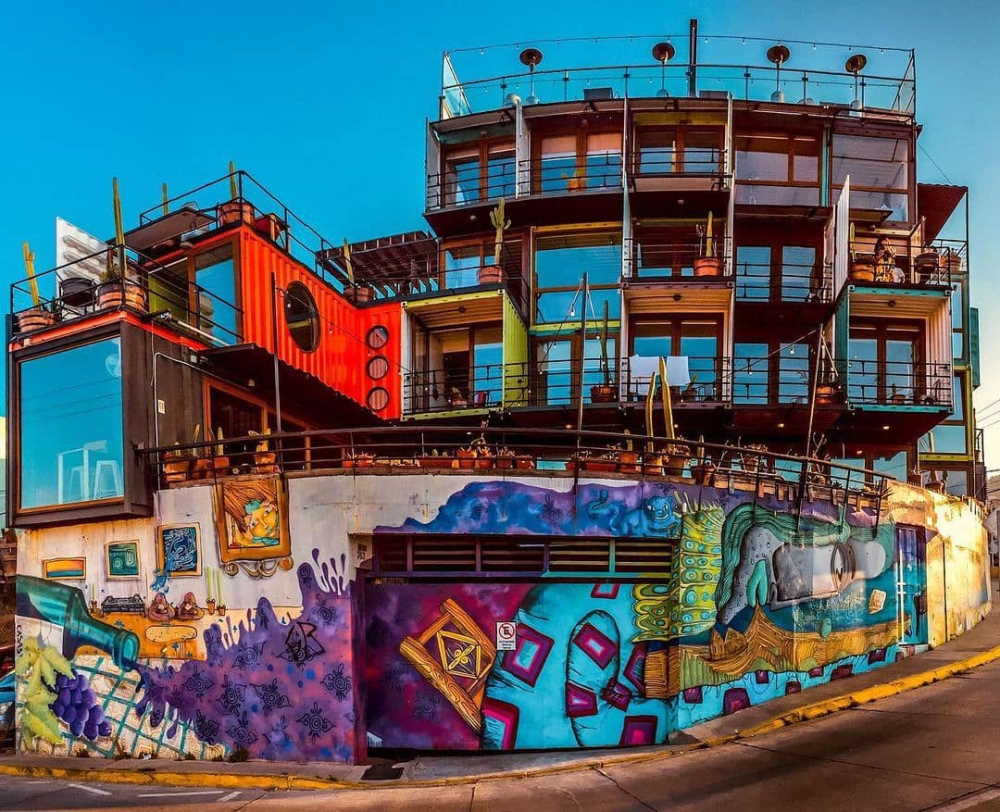 WineBox Valparaiso Discover Containers