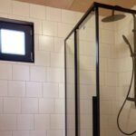 poznan riverfront cabins shower