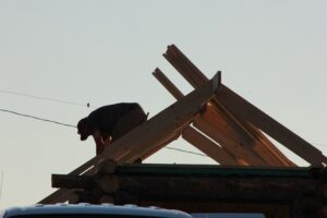 Placing the roof supports on top of the container