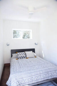 Modern-Beach-Container-Home,-Carolina-Beach,-North-Carolina bed