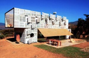 manifesto house patio view